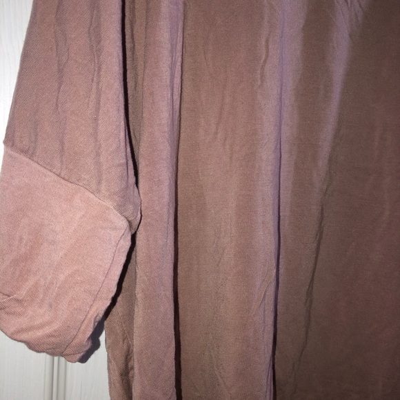 Loose mid sleeve top - Picture 3 of 3